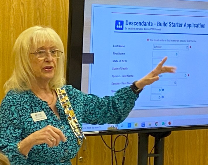 woman teaching a genealogy class